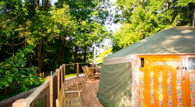 Yurt-1-exterior-dappled-light-glamping-woodland-980x540_c