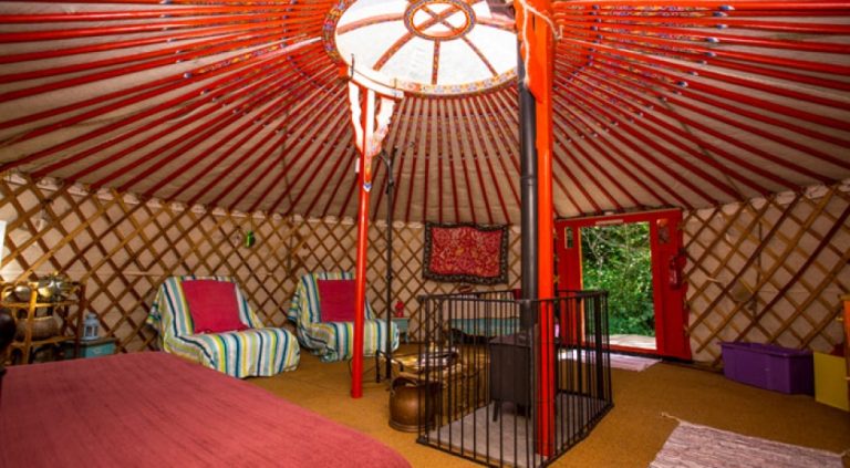 Yurt-5-interior-980x540_c